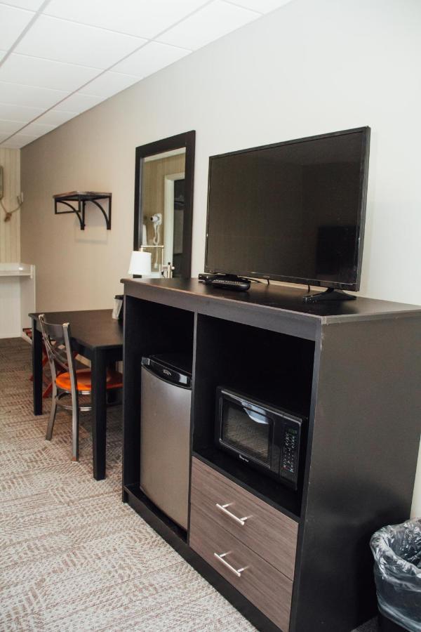 Country Squire Inn And Suites New Holland Eksteriør bilde