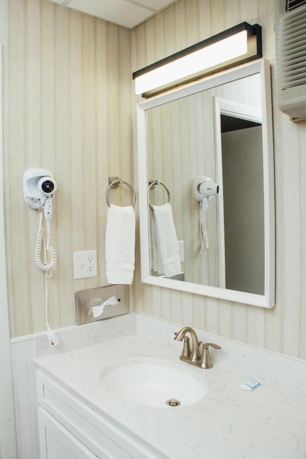 Country Squire Inn And Suites New Holland Eksteriør bilde