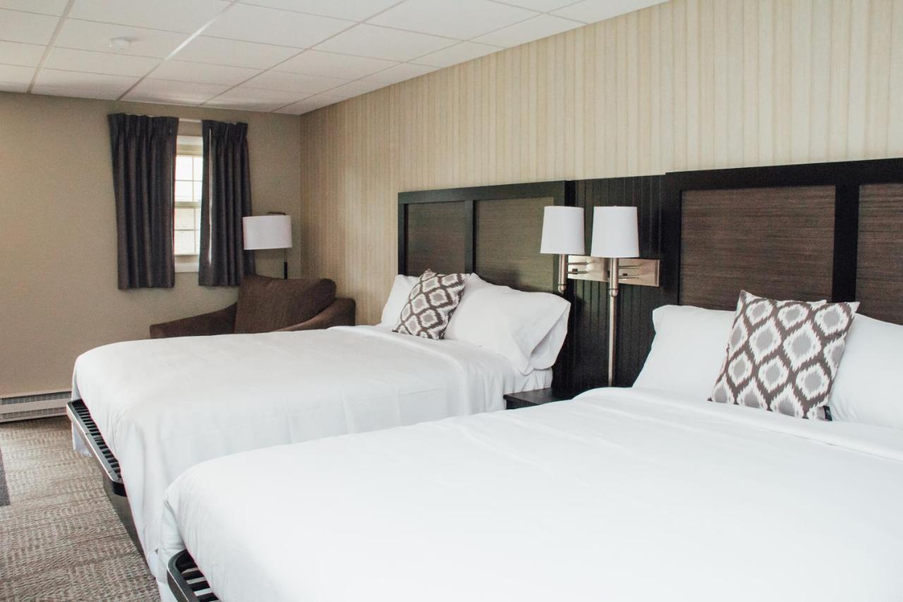 Country Squire Inn And Suites New Holland Eksteriør bilde