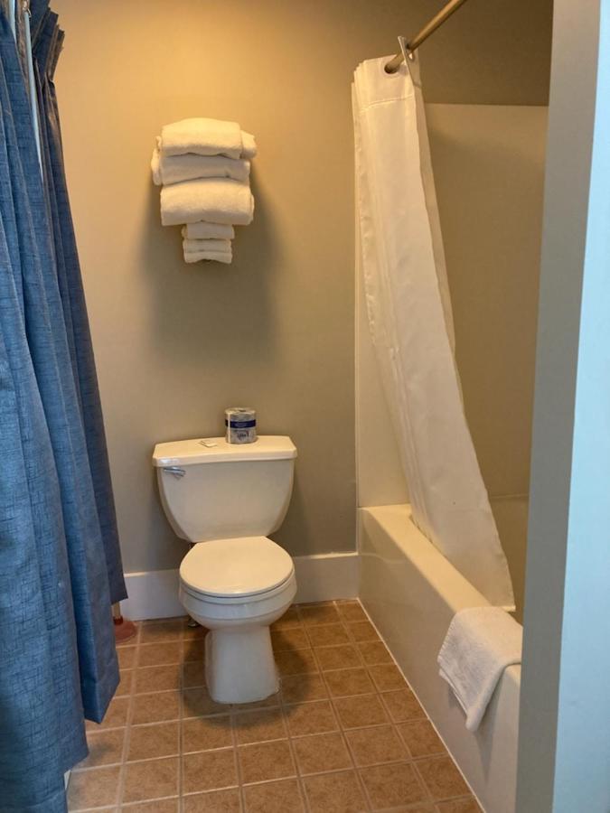 Country Squire Inn And Suites New Holland Eksteriør bilde
