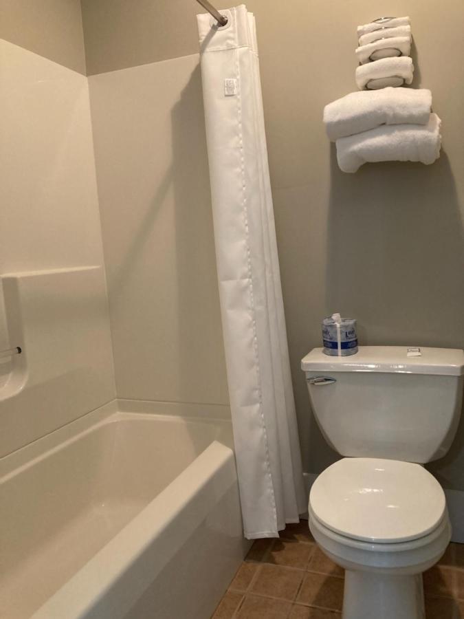 Country Squire Inn And Suites New Holland Eksteriør bilde