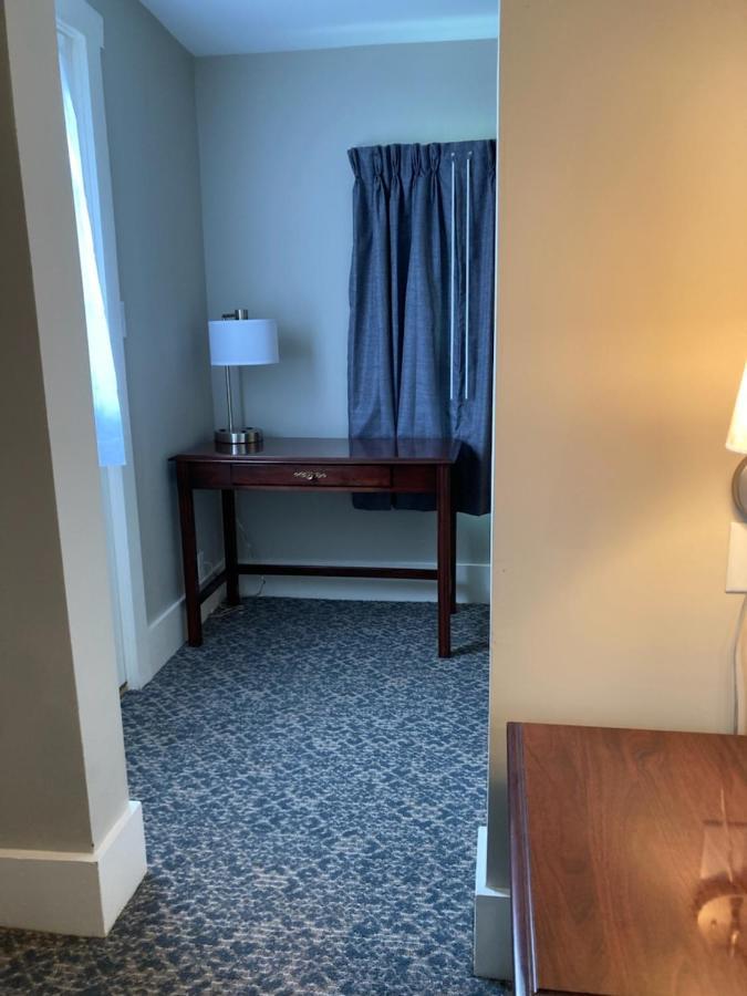 Country Squire Inn And Suites New Holland Eksteriør bilde