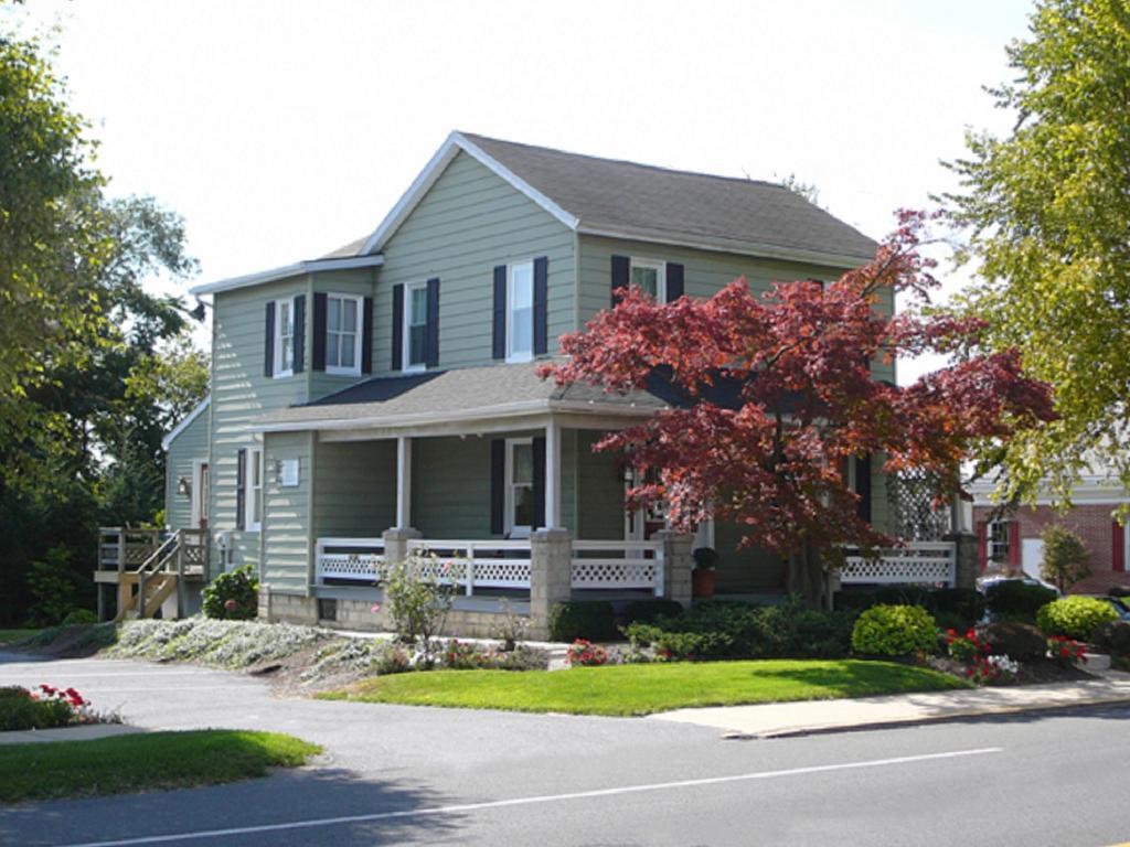 Country Squire Inn And Suites New Holland Eksteriør bilde